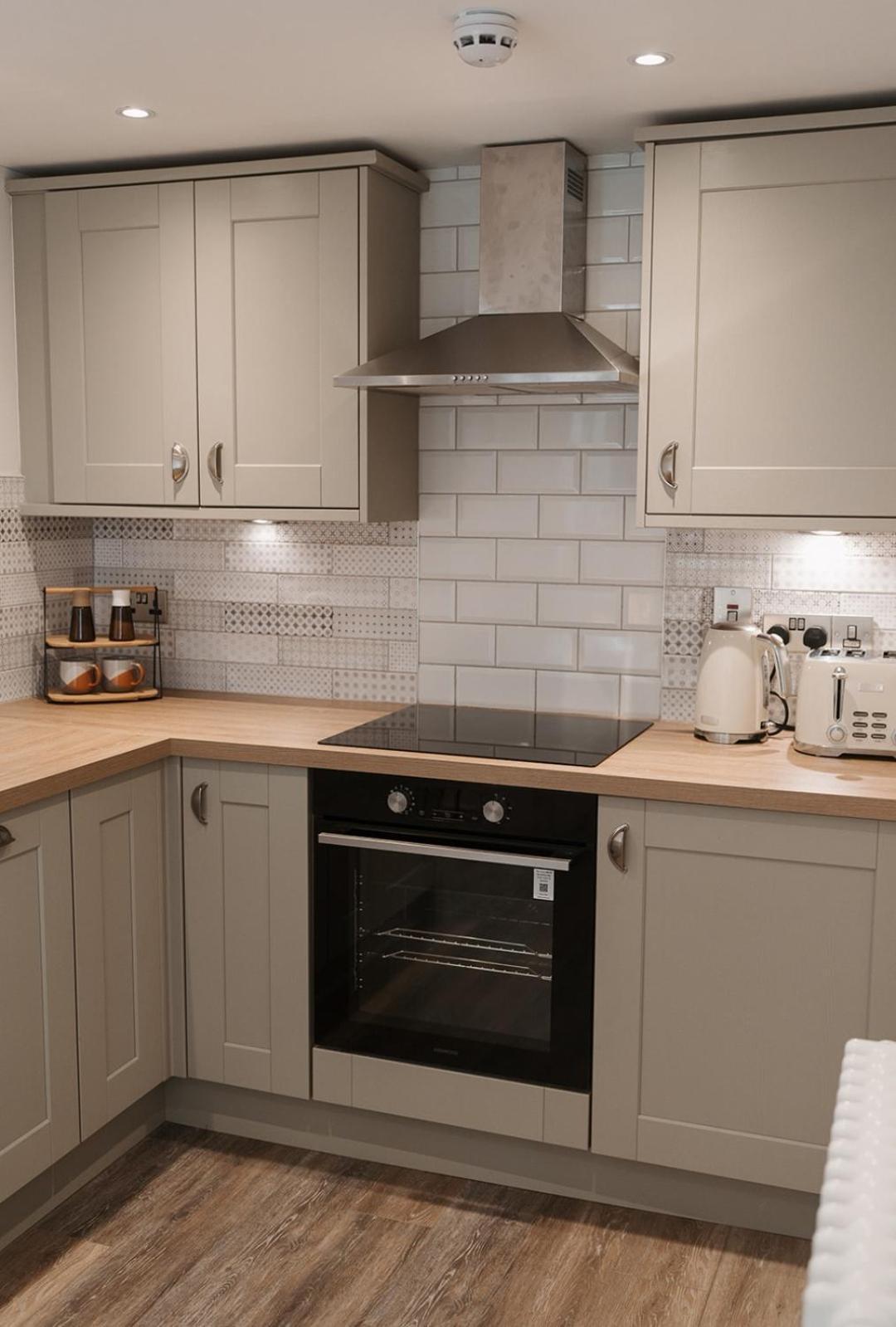 Apartment At 68 Saintfield Екстериор снимка