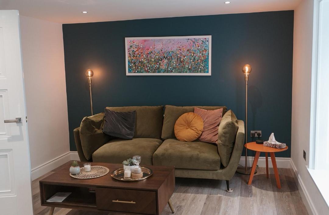 Apartment At 68 Saintfield Екстериор снимка