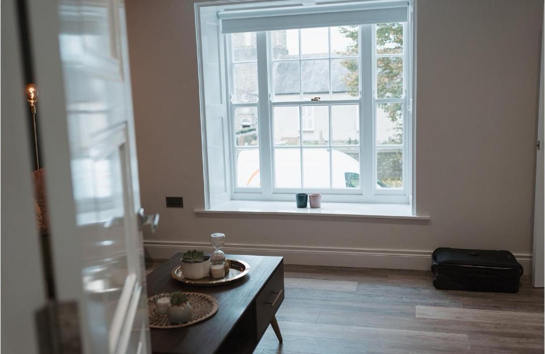 Apartment At 68 Saintfield Екстериор снимка